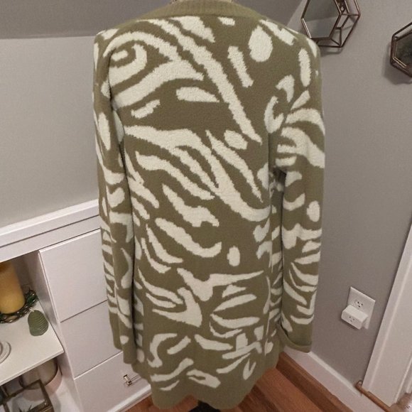 Hem and Thread open front cardigan sweater animal print Olive Green size S NEW - Picture 4 of 8